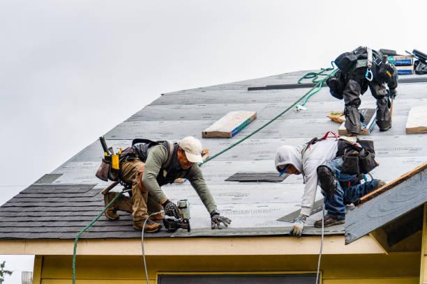 Professional Gutter Installation technician working in Pearblossom, CA